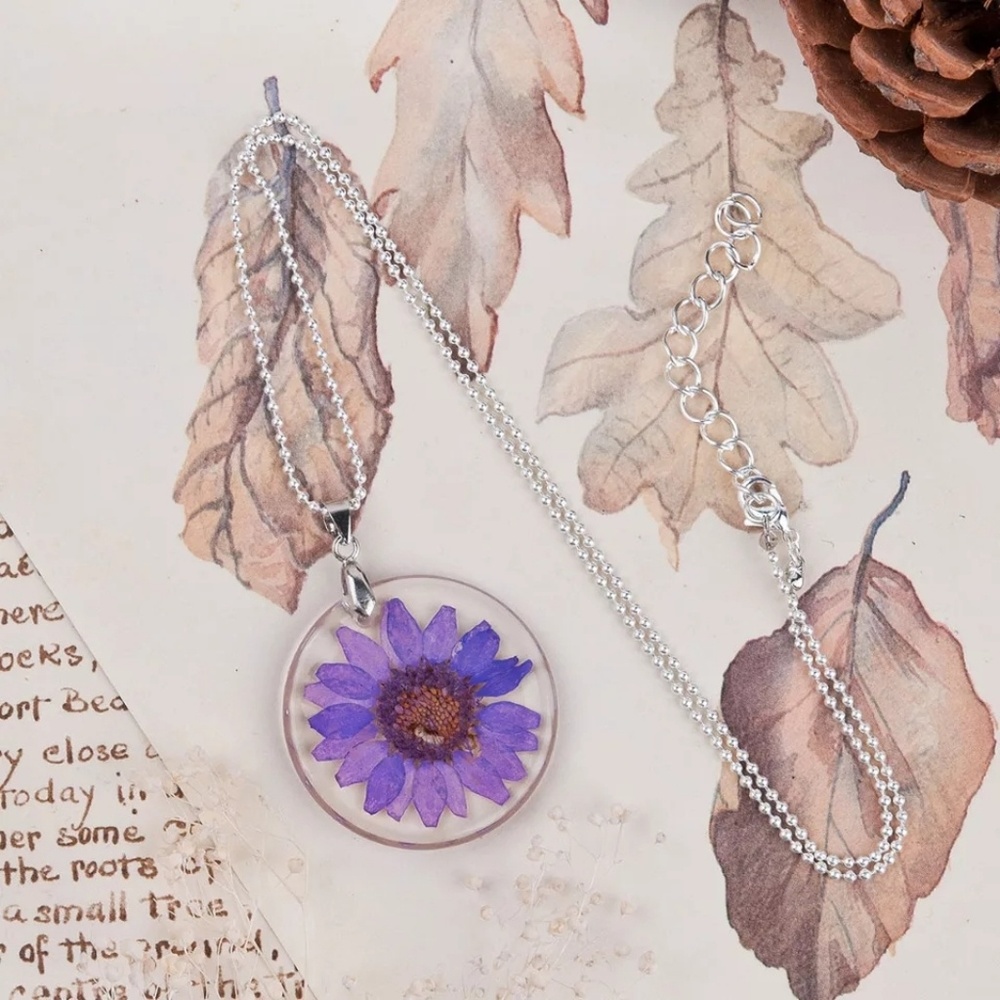 Necklace Flower VIO